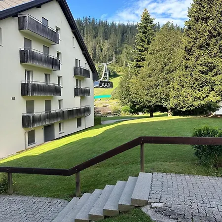 Apartment In-ski Out