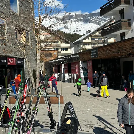 In-ski Out Laax